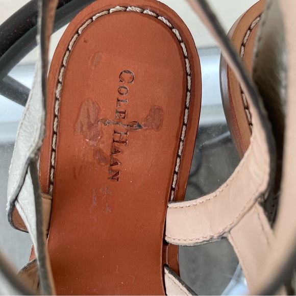 Cole Haan gold sandals with slightly different coloured insoles.  Size 7 US - Picture 5 of 10